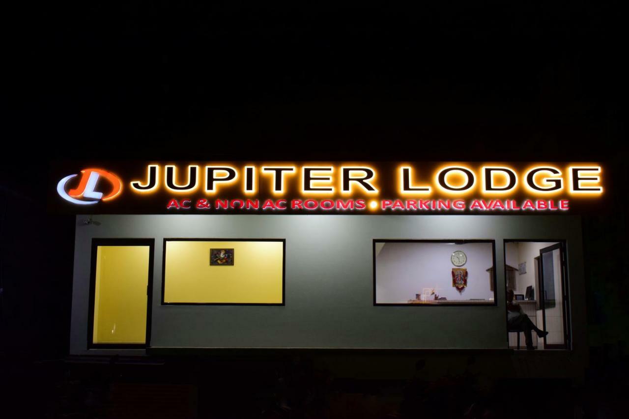 Jupiter Lodge Силигури Екстериор снимка